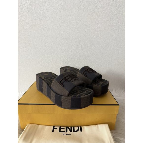 Fendi Sunshine Flatform Platform FF Logo Jacquard Baguette Feel Slides - Picture 9 of 11